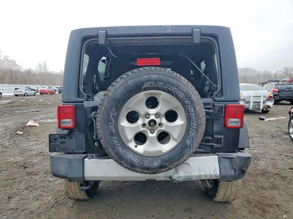 2013 Jeep Wrangler Unlimited Sahara