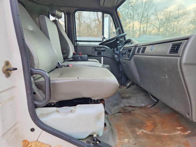 2002 Nissan Diesel Ud2300