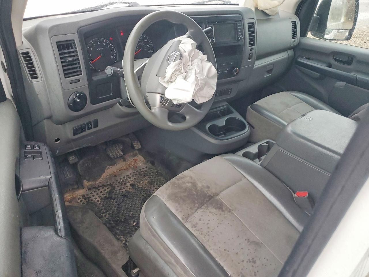 2018 Nissan NV 2500 S