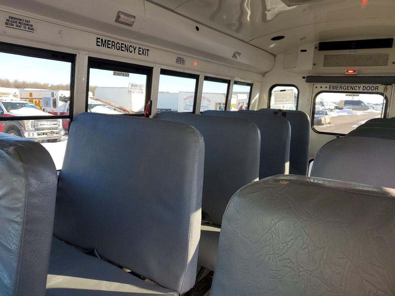 2014 Chevrolet Express G33503 School Bus