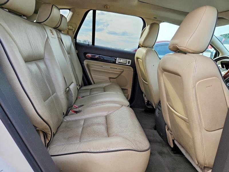 2008 Lincoln Townhouse MKX
