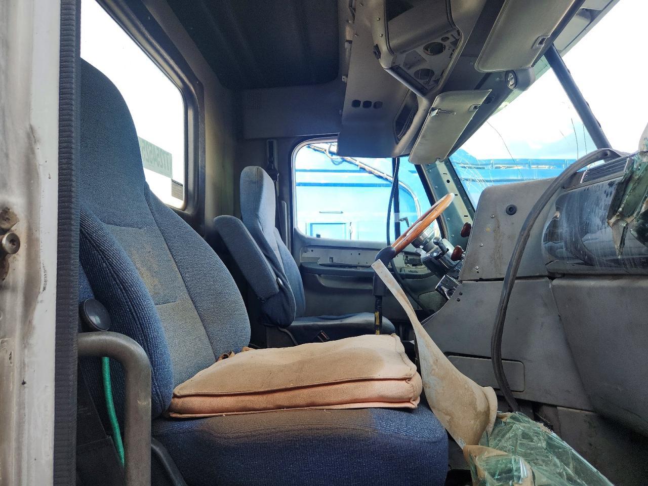 2000 Freightliner Conventional Truck Cab AND Chassis