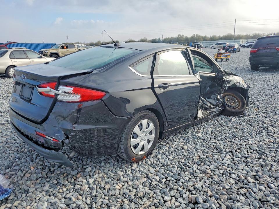 2019 Ford Fusion s