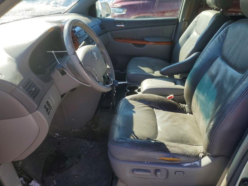 2006 Toyota Sienna xle 7 Passenger