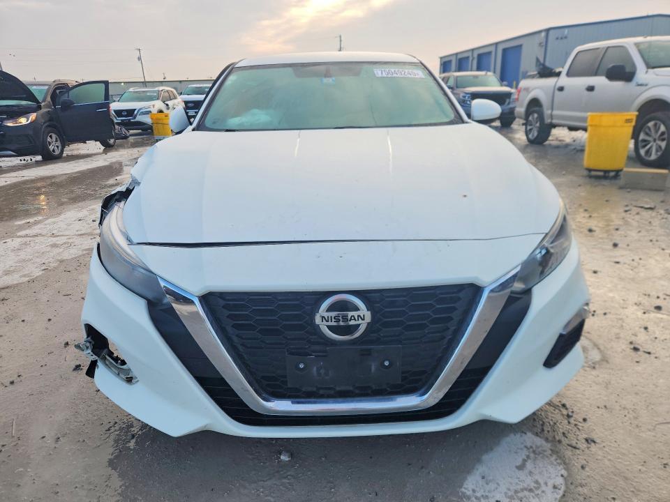 2020 Nissan Altima s