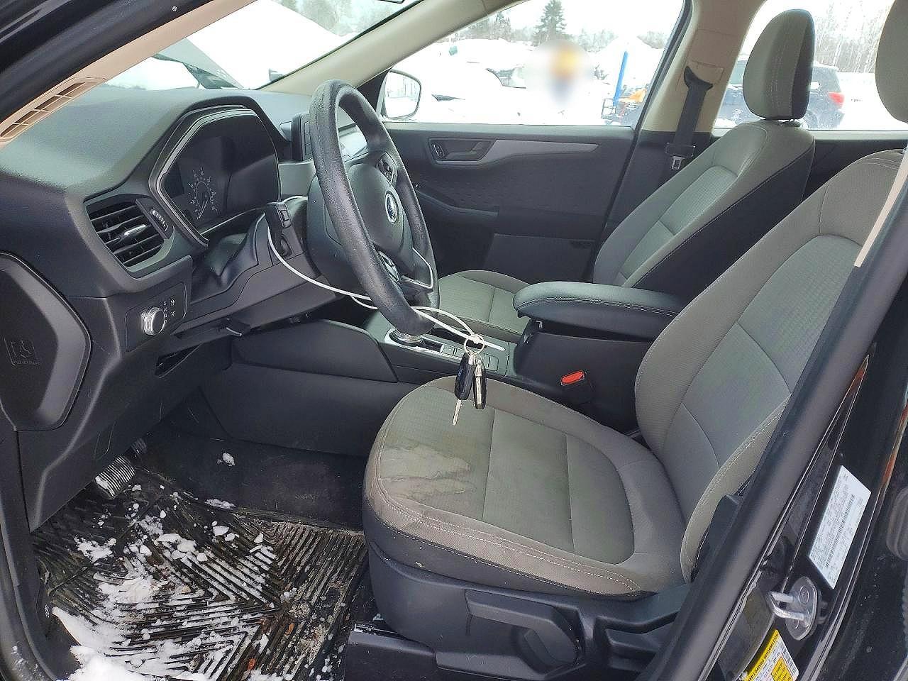 2020 Ford Escape s