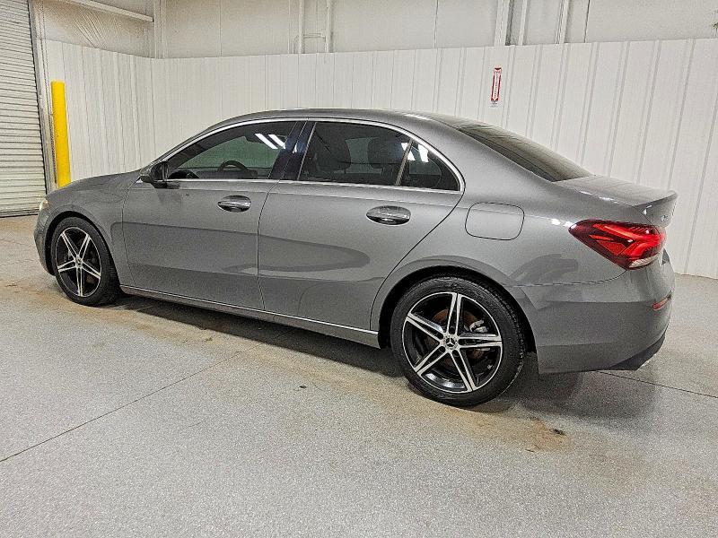 2021 Mercedes-Benz A 220