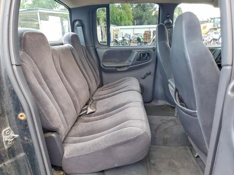 2000 Dodge Dakota Quattro