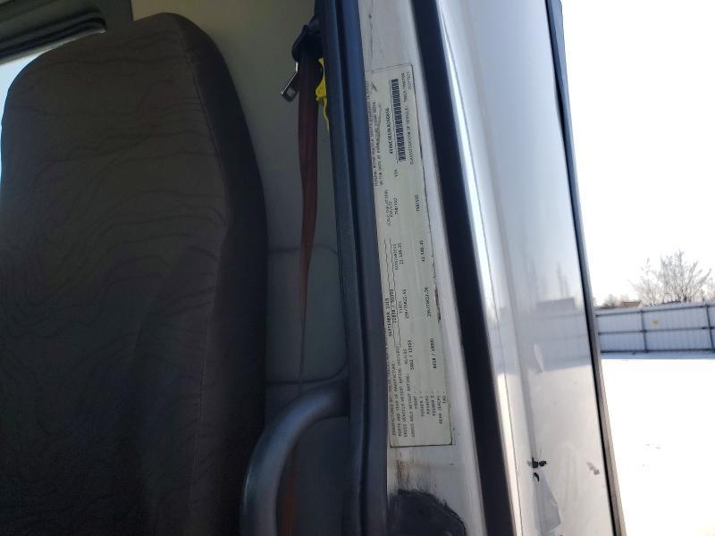 2020 Volvo VNR Semi Truck