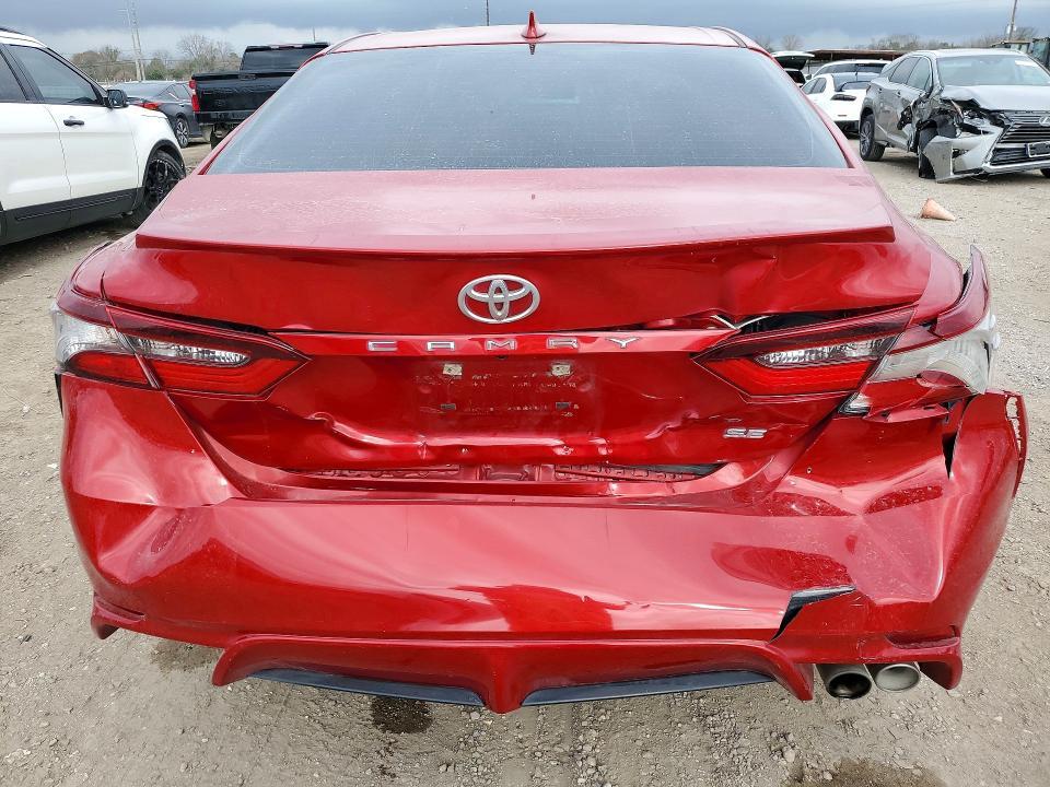 2021 Toyota Camry se