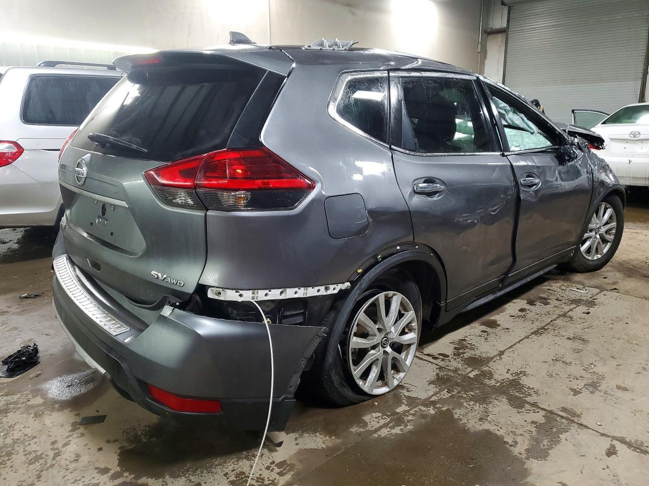 2017 Nissan Rogue sv