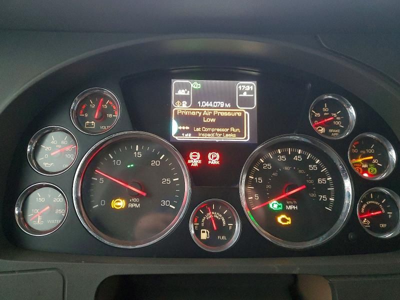 2014 Kenworth Construction T680