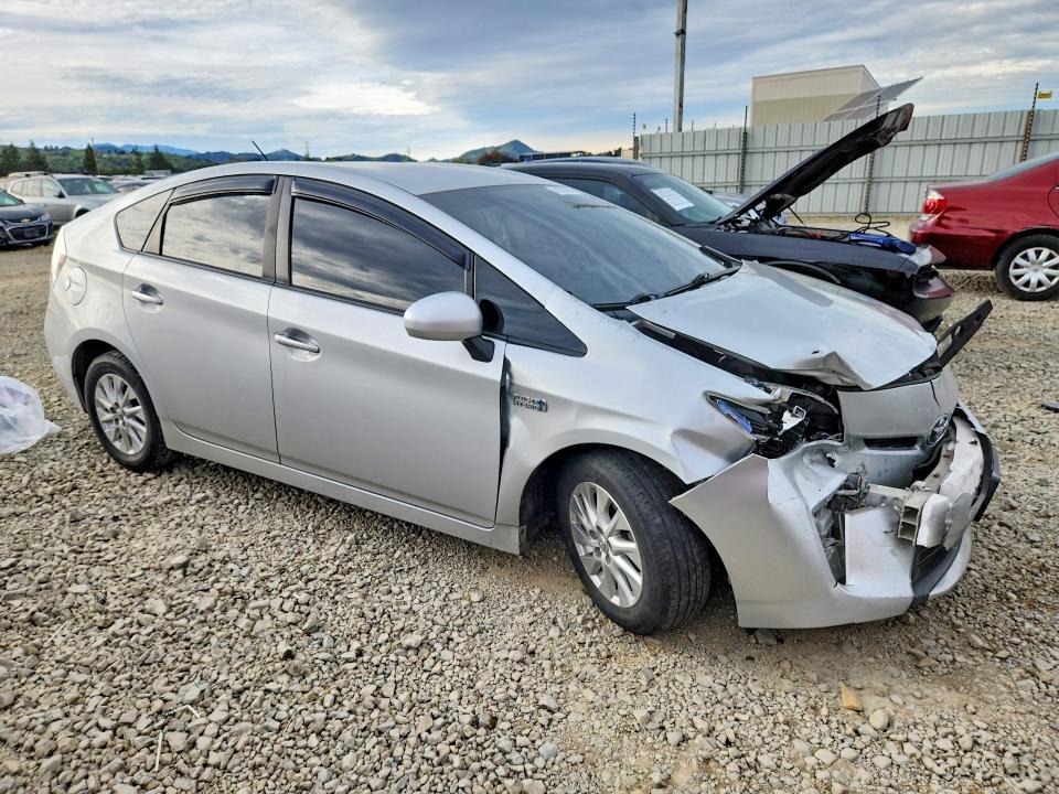 2015 Toyota Prius Plug-in Hybrid Base