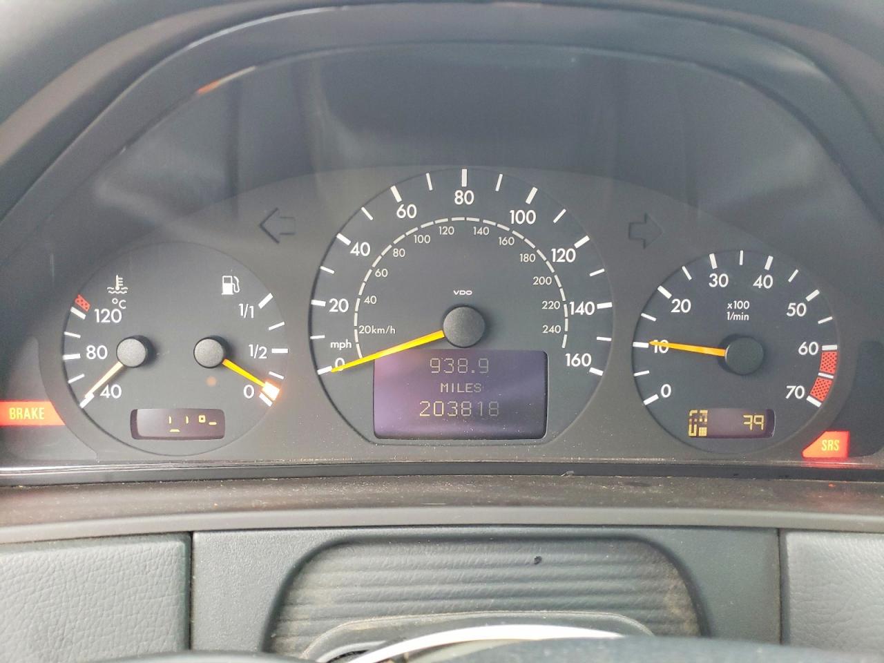 2000 Mercedes-Benz E 320
