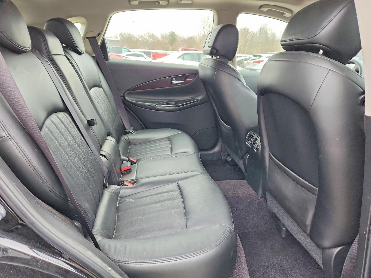 2016 Infinity Qx50 Base