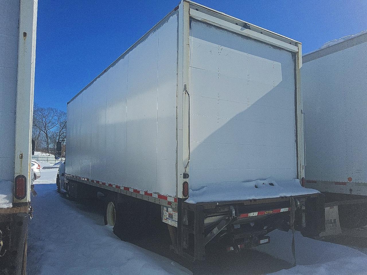 2017 Hino 268 BOX Truck
