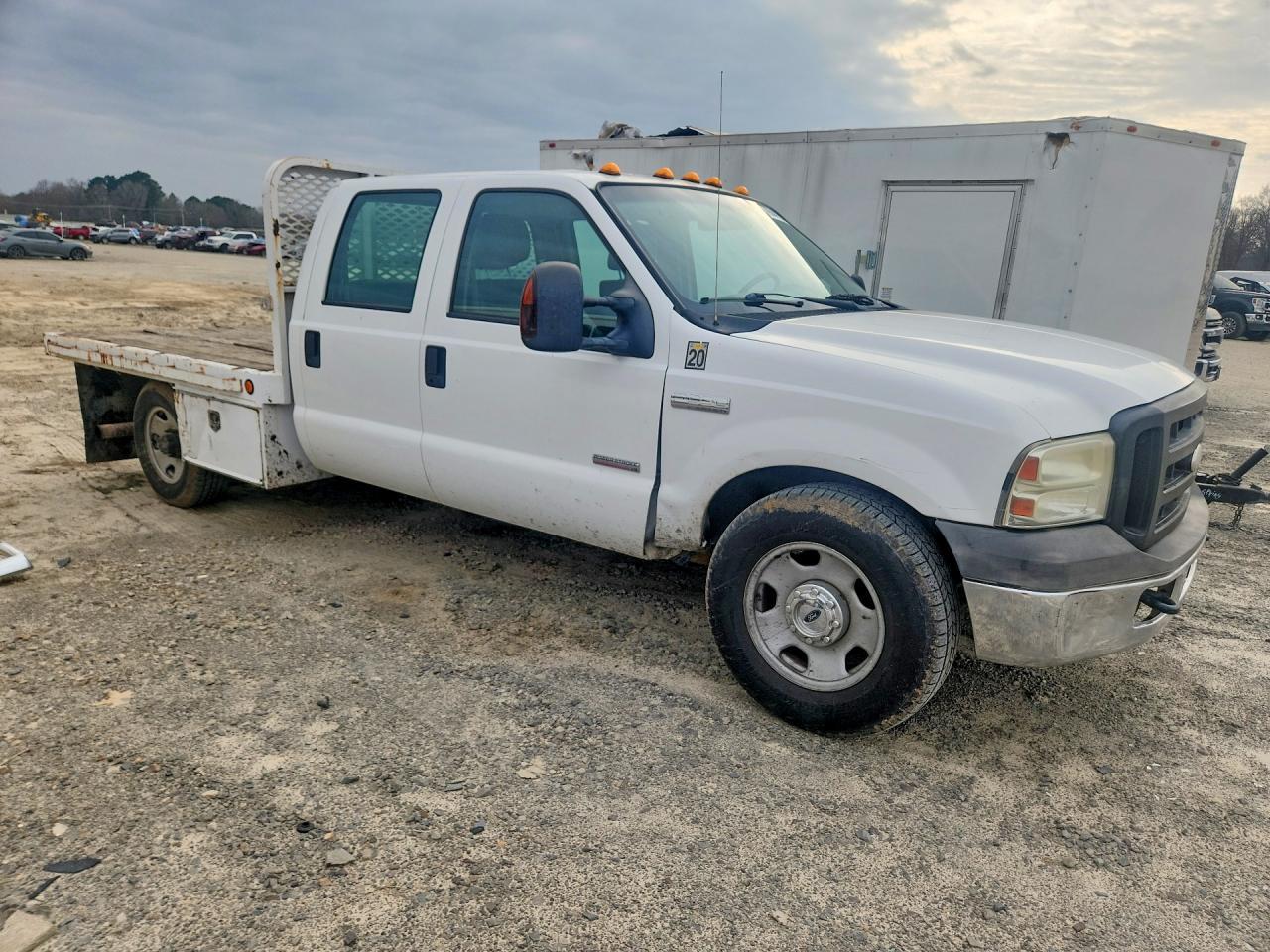 2005 Ford F350 Super Duty Flatbed Truck