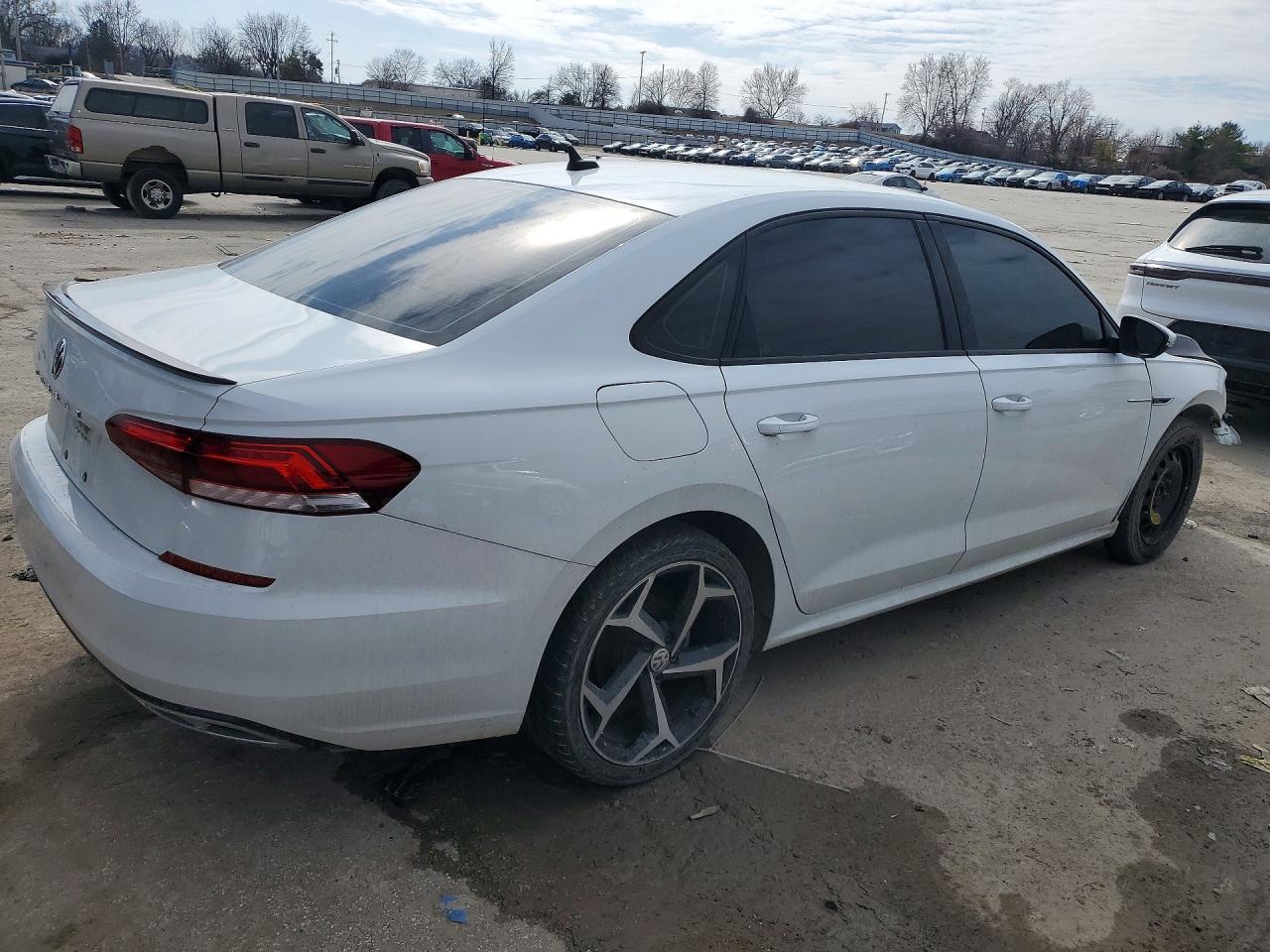 2020 Volkswagen Passat R-line