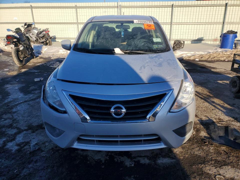 2018 Nissan Versa s