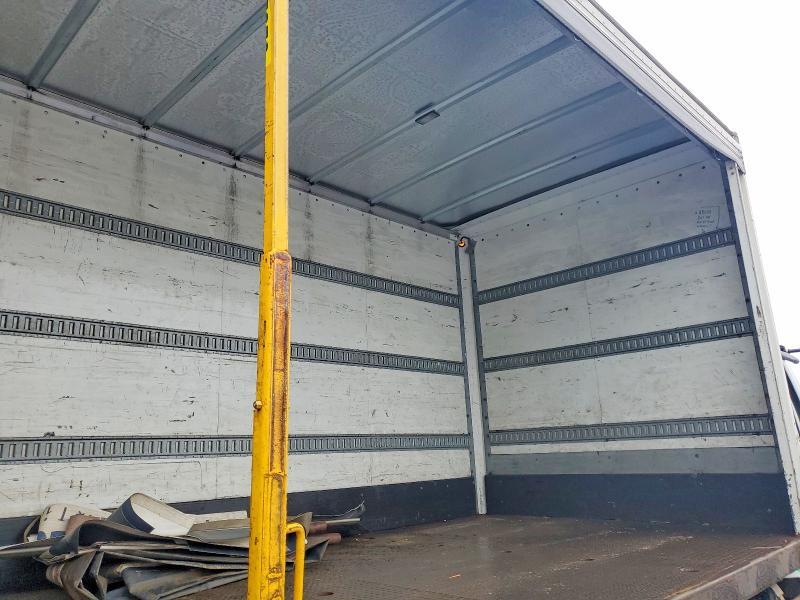2015 Freightliner Business Class M2 box Truck