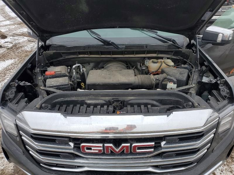 2022 GMC Sierra K1500 slt