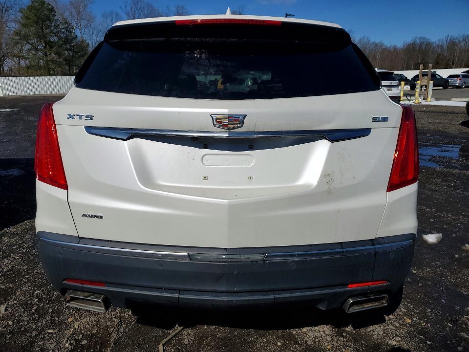 2018 Cadillac XT5 Luxury