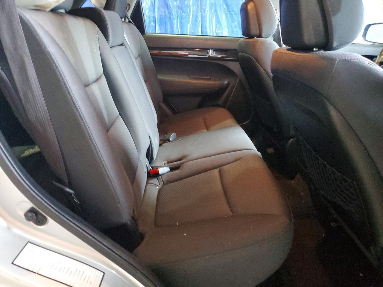 2013 KIA Sorento lx