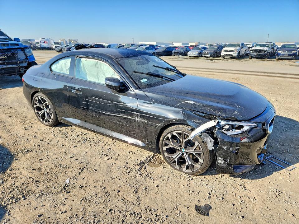 2025 BMW 230i