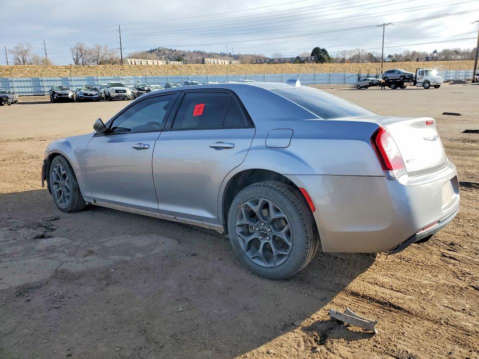2018 Chrysler 300 s