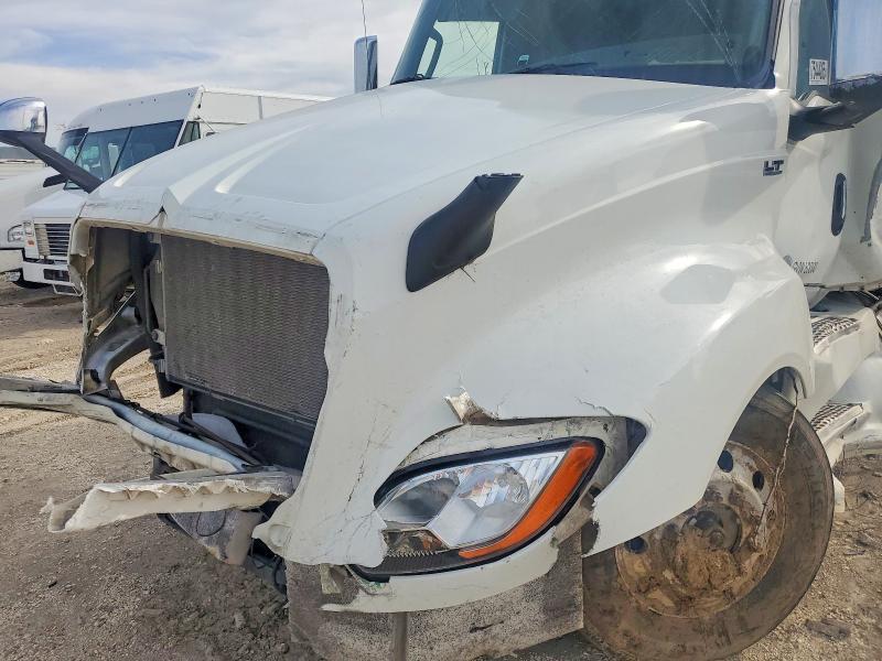 2018 International LT625 Semi Truck