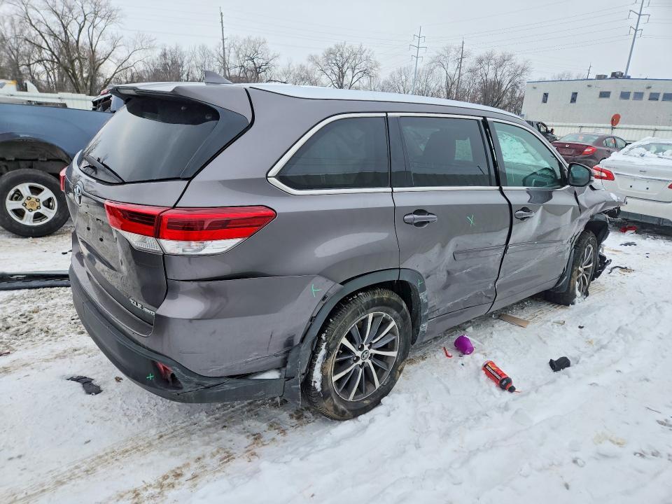 2017 Toyota Highlander