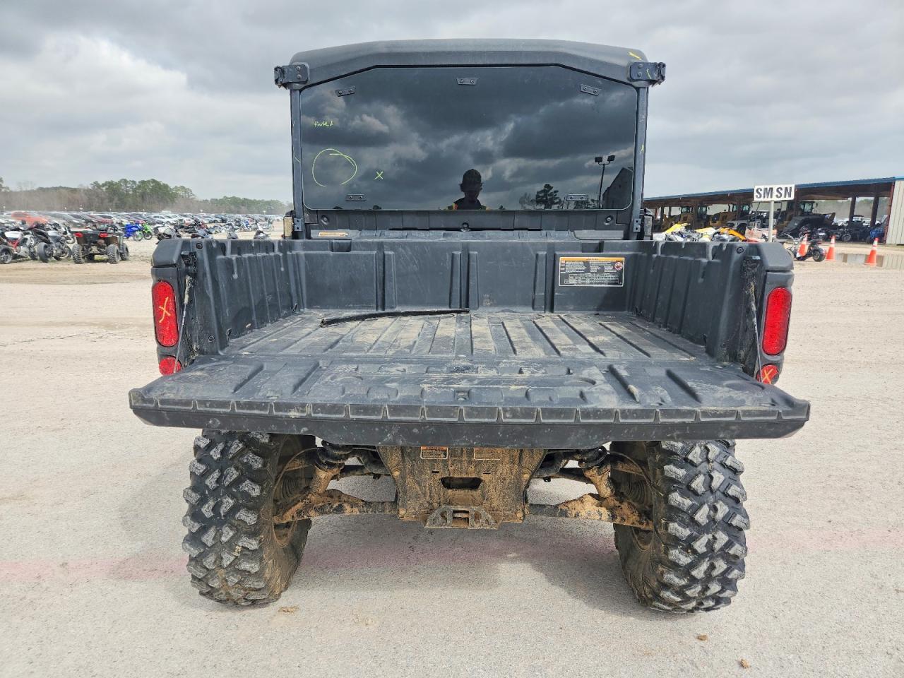 2024 Can-Am Defender Utility Vehicle