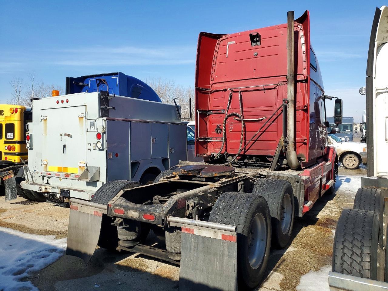 2010 Volvo VN VNL