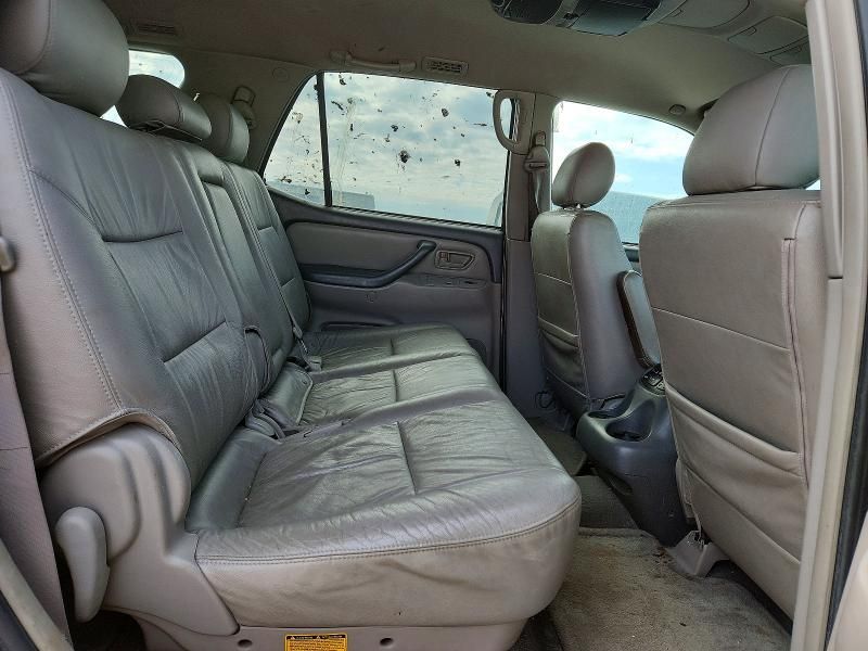 2005 Toyota Sequoia SR5