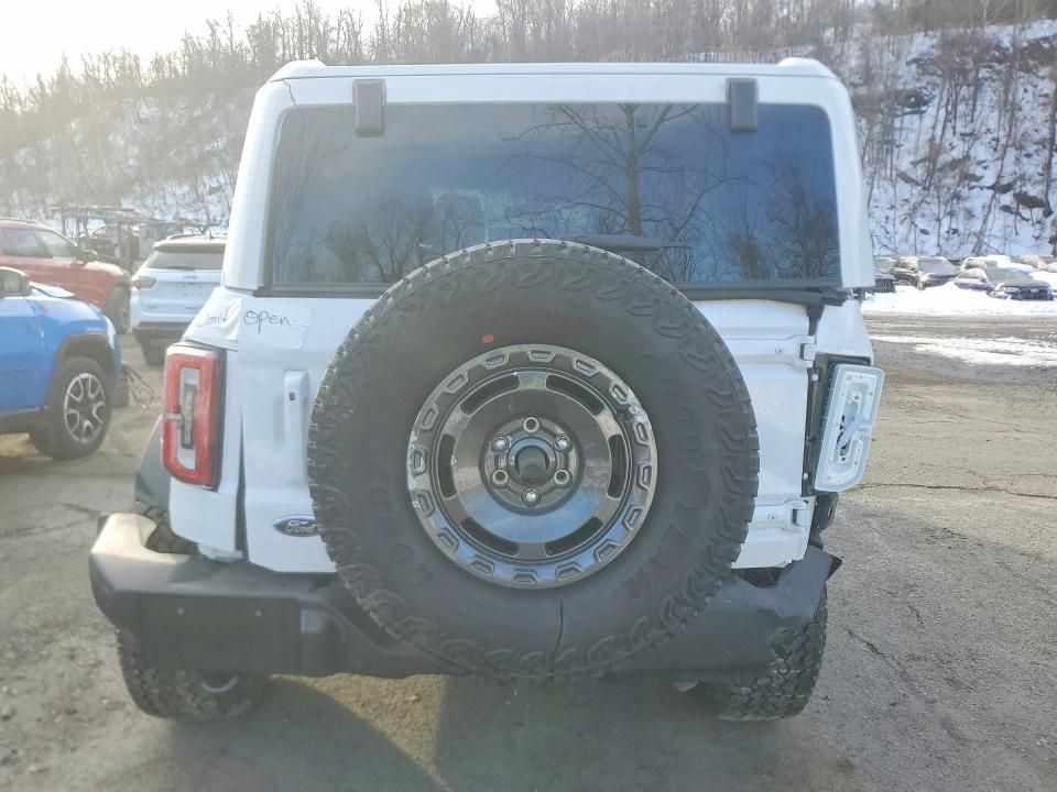 2025 Ford Bronco Outer Banks