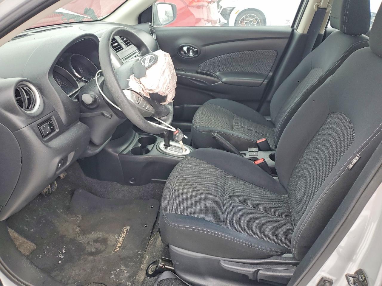 2016 Nissan Versa s