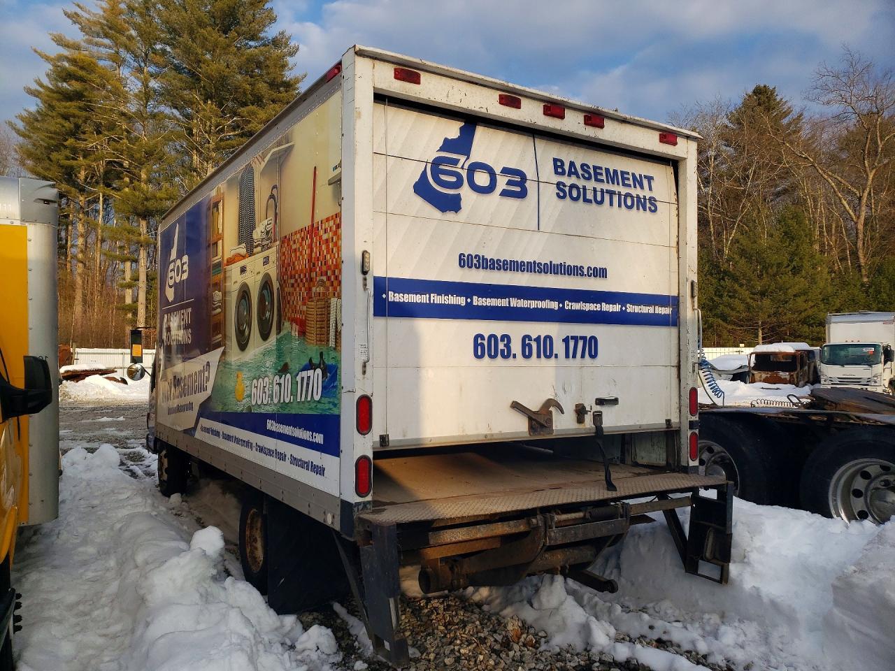 2000 Isuzu NPR BOX Truck