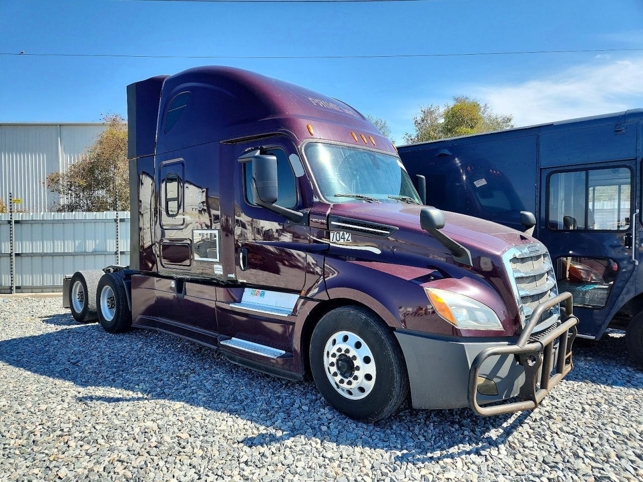 2019 Freightliner Cascadia 126