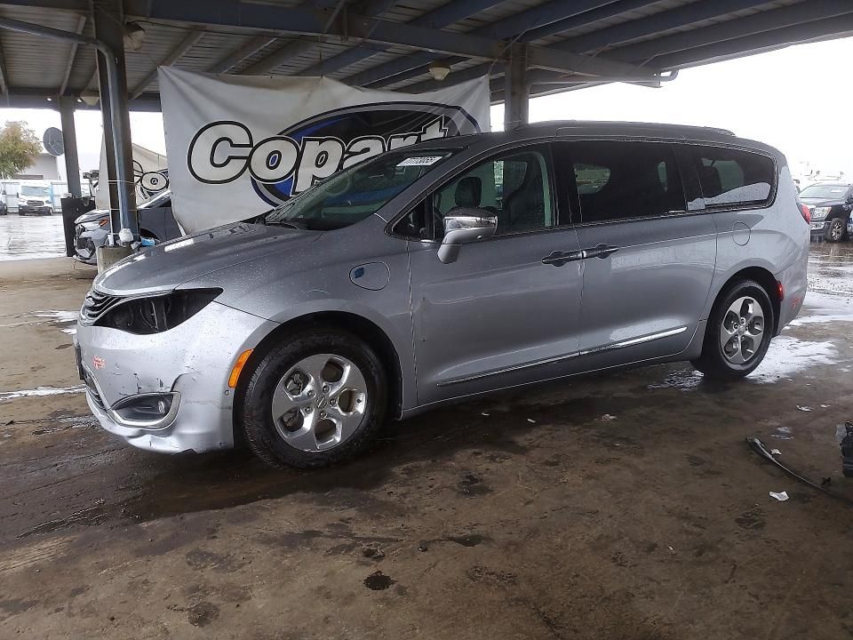 2018 Chrysler Pacifica Hybrid Limited
