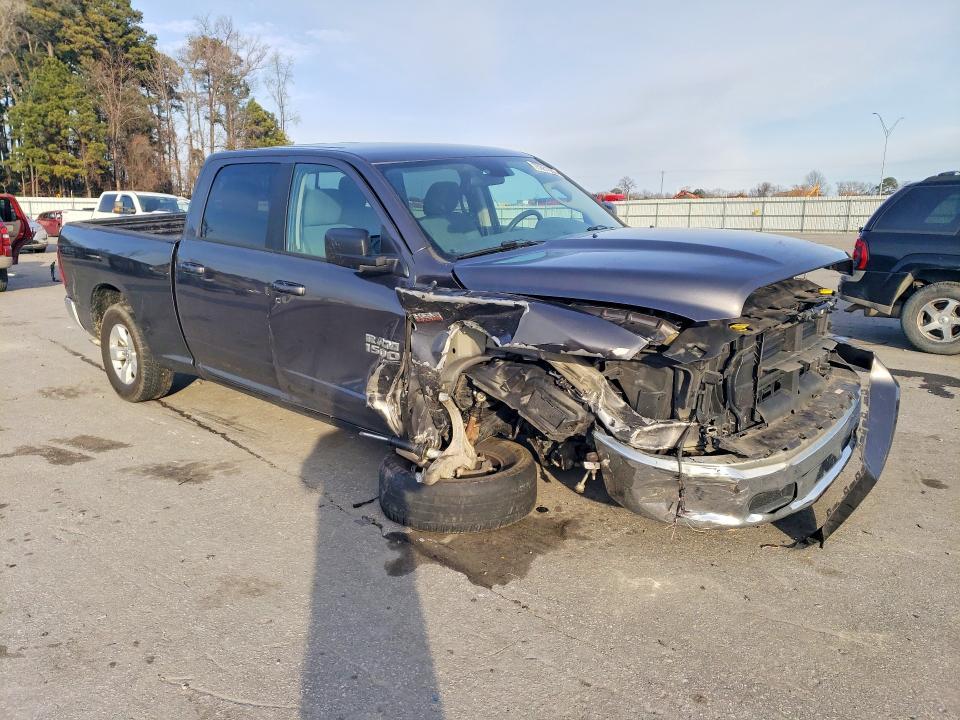 2020 Dodge Ram 1500 Classic slt