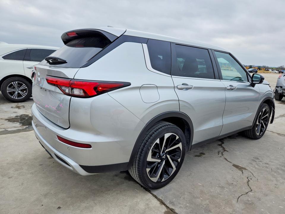 2022 Mitsubishi Outlander se