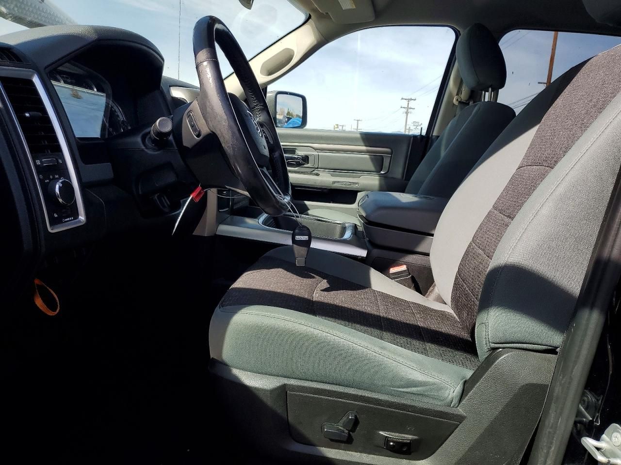 2020 Dodge Ram 1500 Classic slt