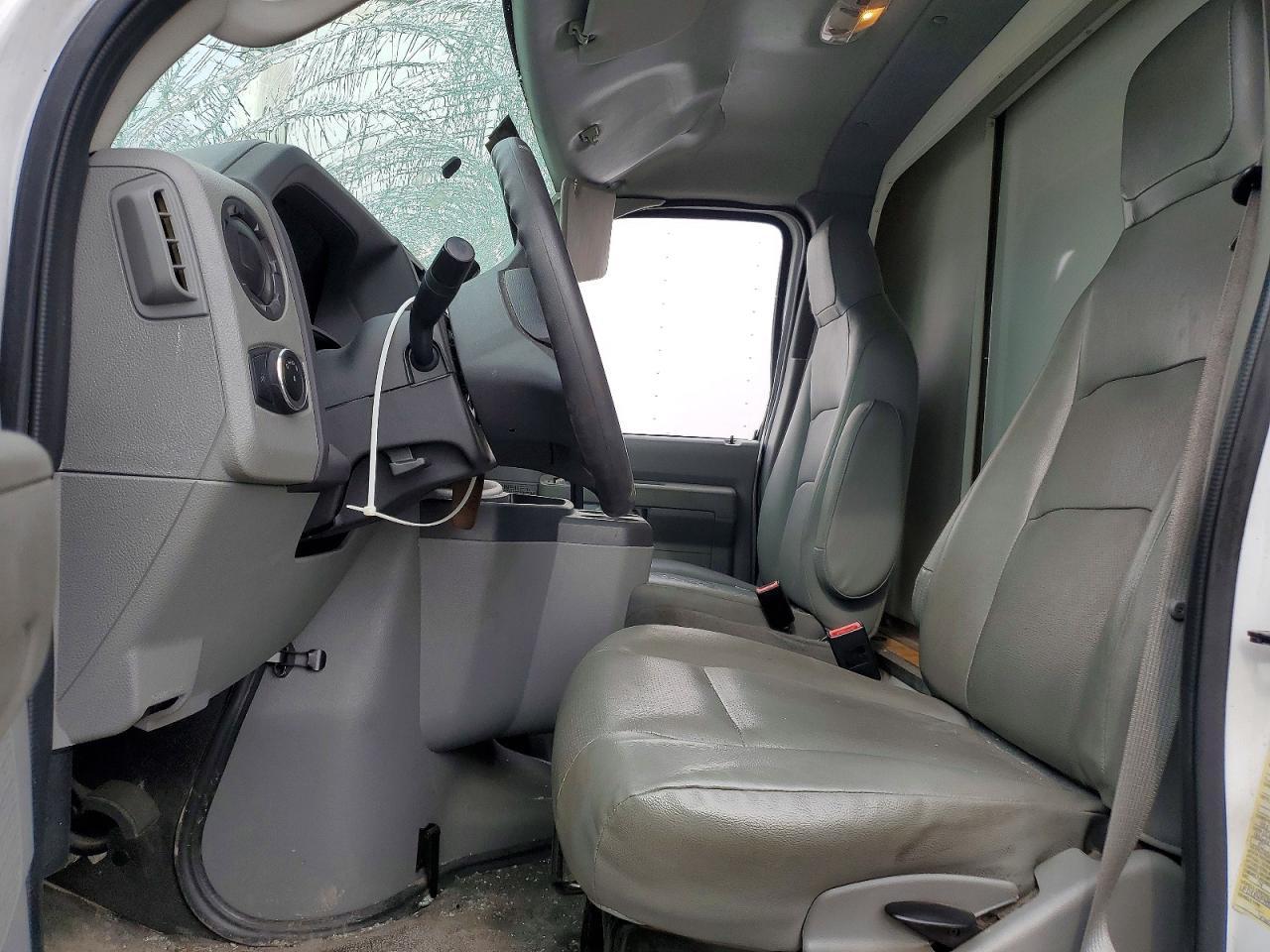 2024 Ford E450 BOX Truck