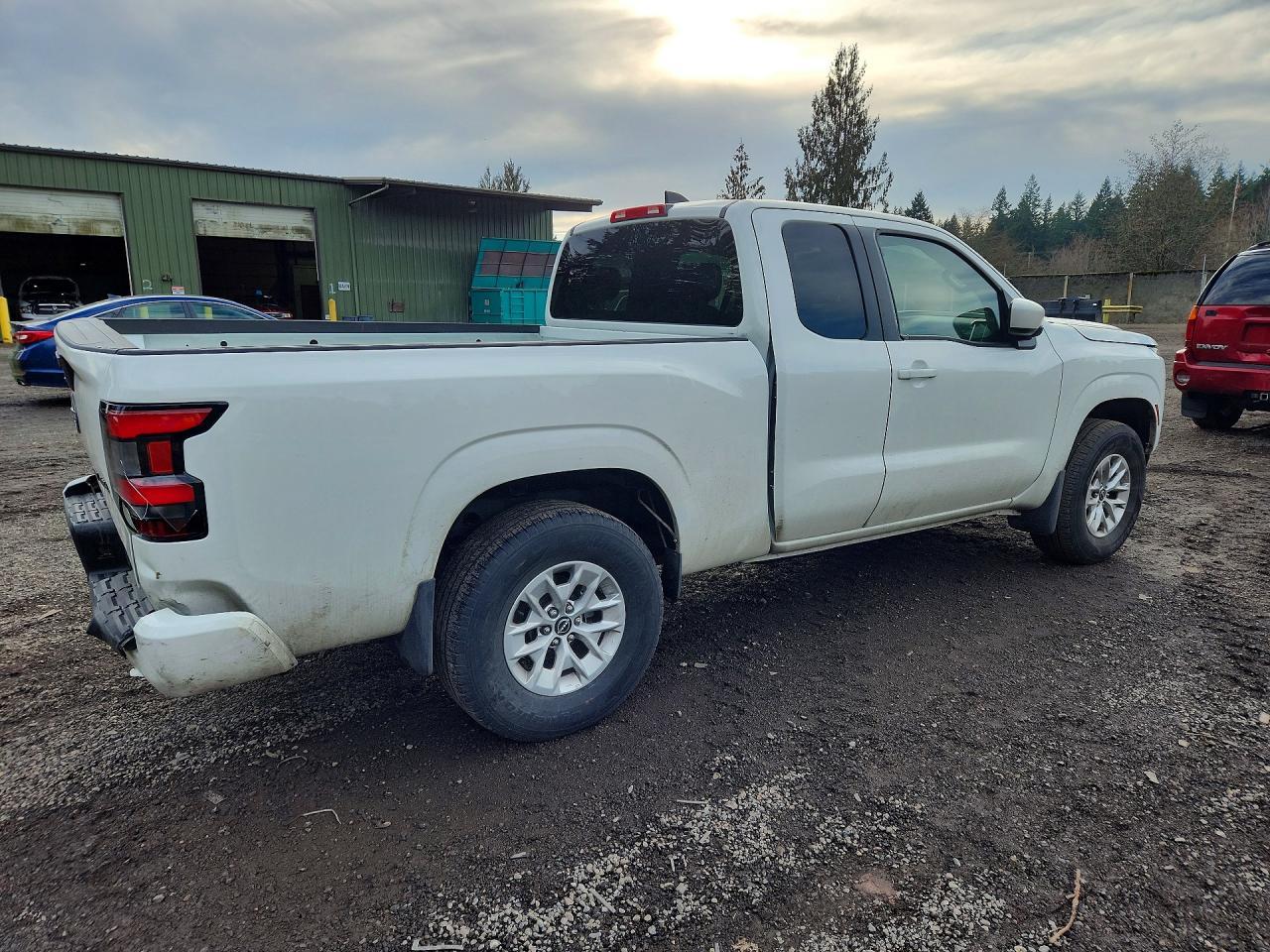 2024 Niss Frontier SV