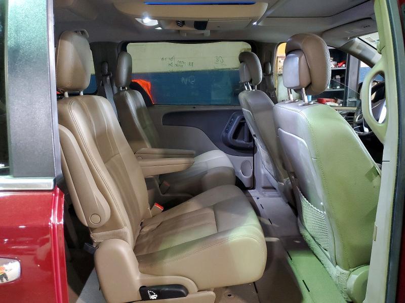 2016 Chrysler Town & Country Touring l