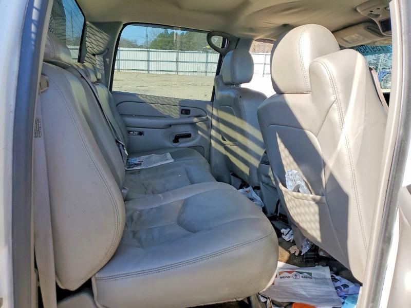 2004 Chev Rolet Silverado 3500 Flatbed Truck