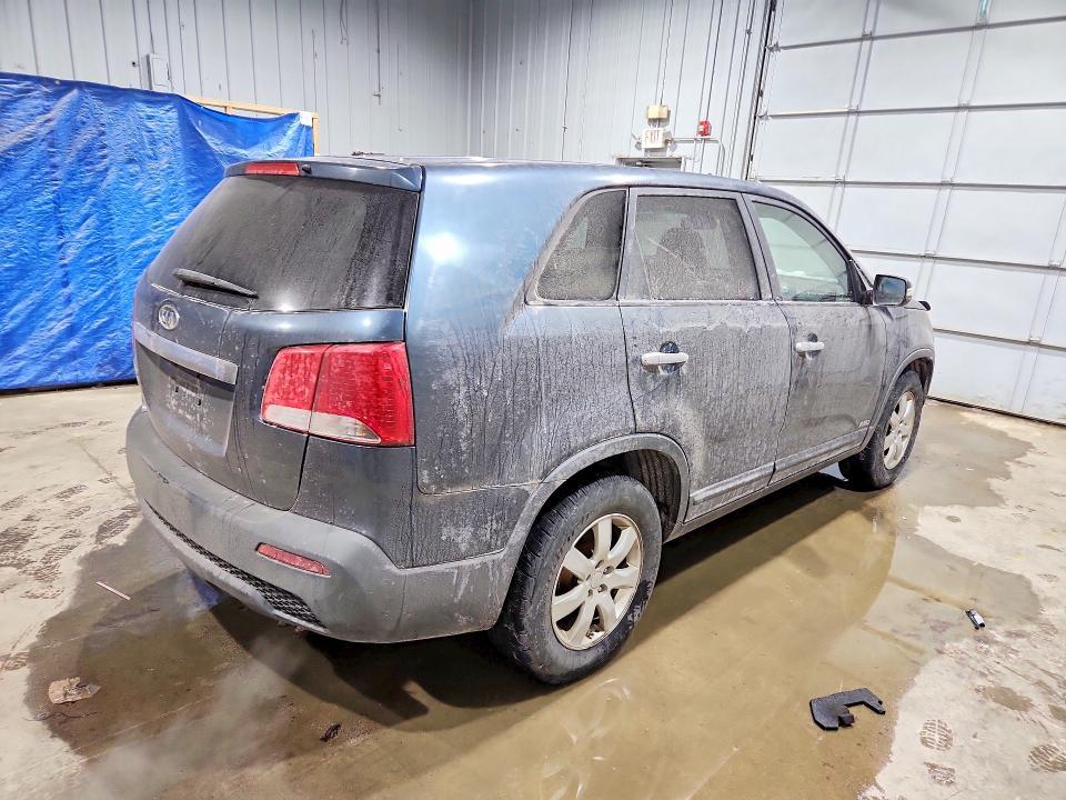 2011 KIA Sorento lx