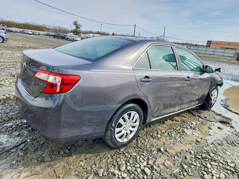 2014 Toyota Camry le