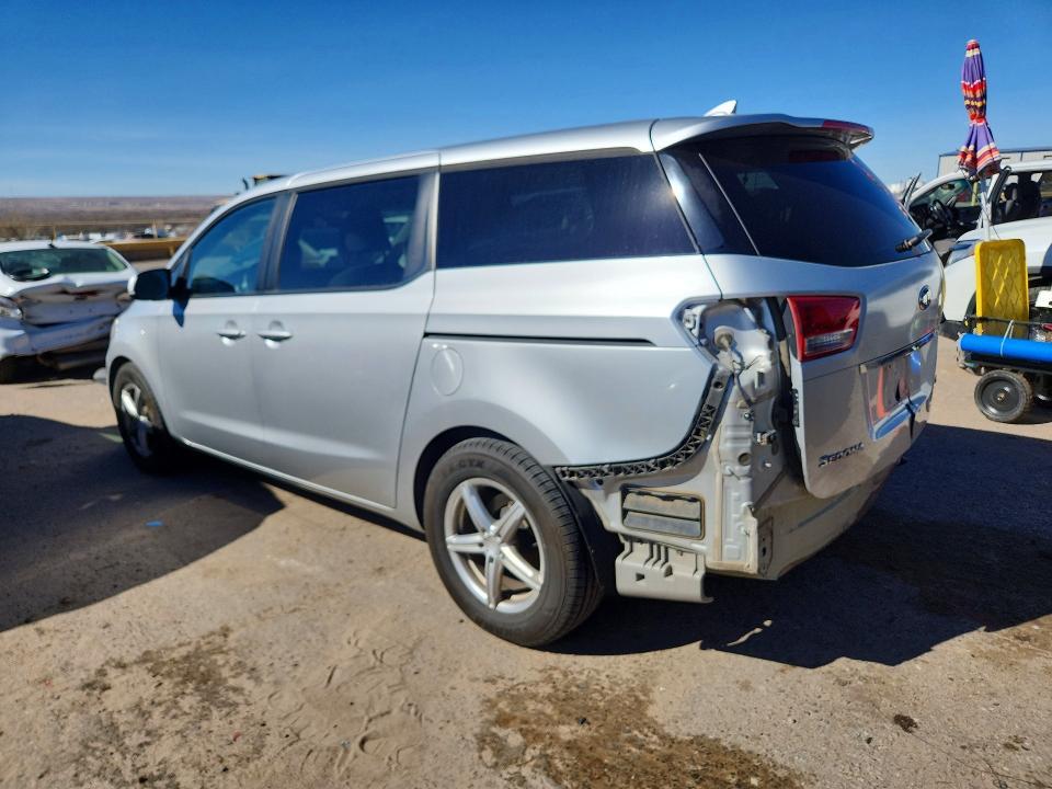 2017 KIA Sedona lx