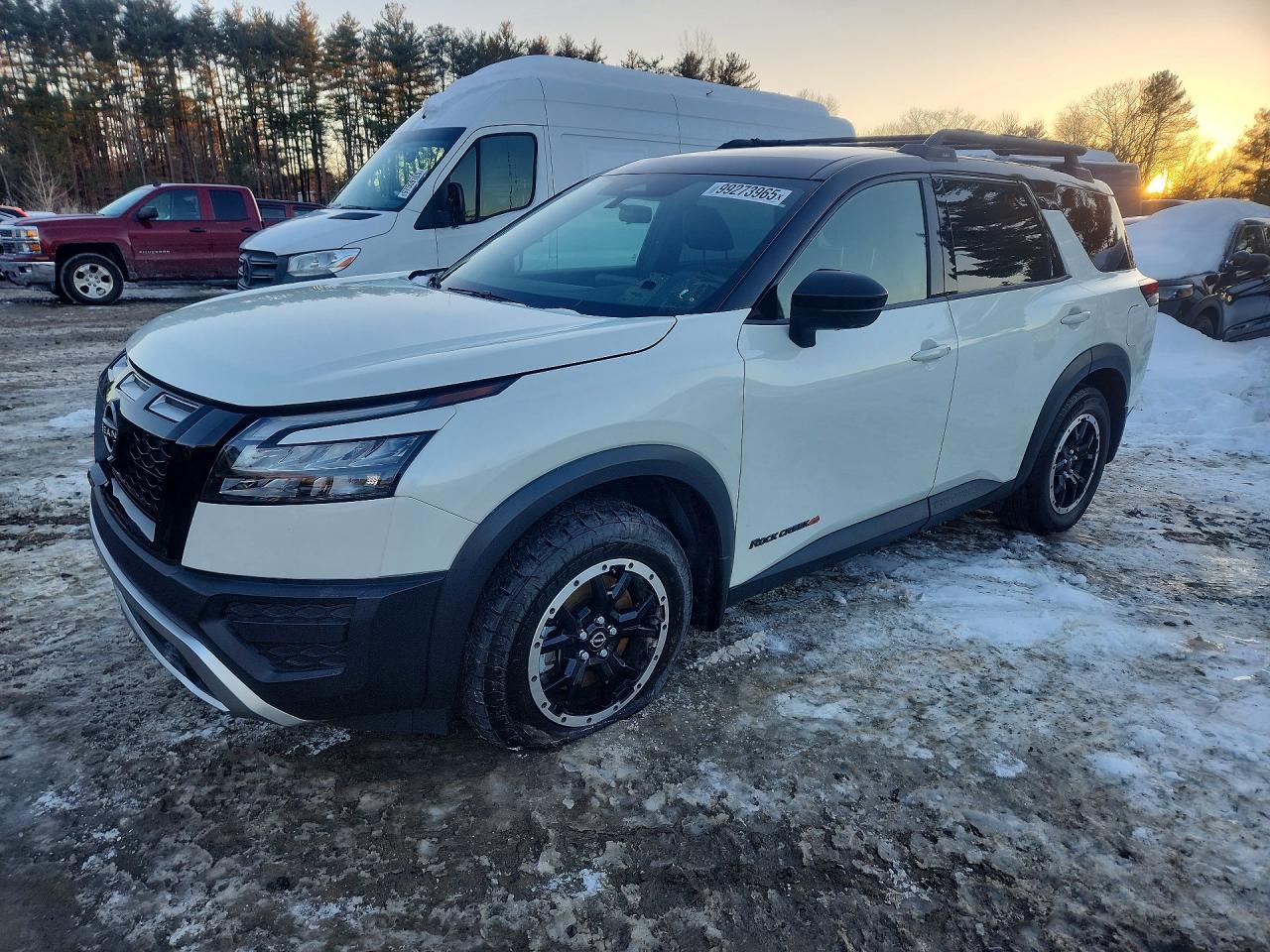 2023 Nissan Pathfinder sv